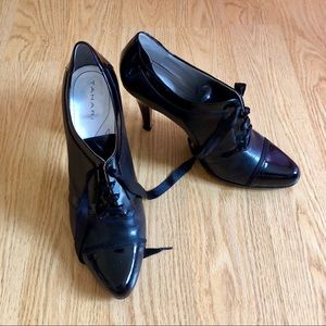 Tahari Closed Toe Heels